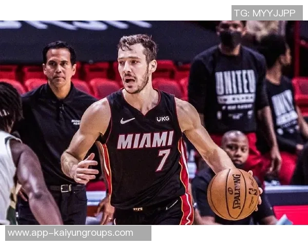 太阳队续约瑞安邓恩第三年球队选项上季场均69分36篮板表现稳定 太阳队续约瑞安邓恩第三年球队选项上季场均69分36篮板表现稳定