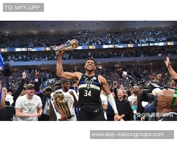 字母哥效力雄鹿十三年忠诚不渝现役球员时长仅次库里和追梦 字母哥效力雄鹿十三年忠诚不渝现役球员时长仅次库里和追梦