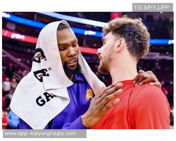 费尔顿称赞约基奇为现役最佳杜兰特巅峰期则是无可争议的进攻王 费尔顿称赞约基奇为现役最佳杜兰特巅峰期则是无可争议的进攻王