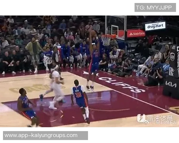 骑士客场表现出色上半场四人得分上双领先活塞22分 骑士客场表现出色上半场四人得分上双领先活塞22分