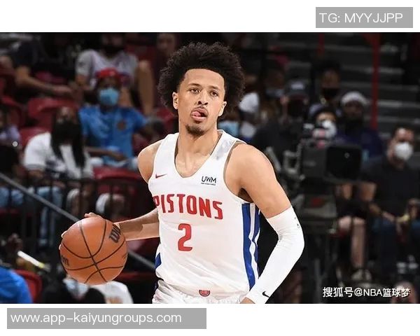 克莱半场表现平平仅得9分1篮板正负值显著下滑引发关注 克莱半场表现平平仅得9分1篮板正负值显著下滑引发关注