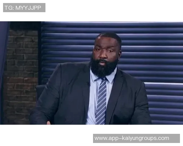 帕金斯对浓眉身材变化的看法:树立榜样保持良好体型的重要性 帕金斯对浓眉身材变化的看法:树立榜样保持良好体型的重要性