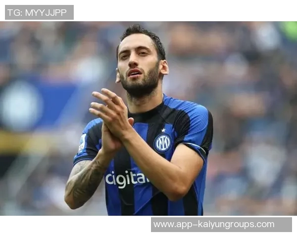 恰尔汗奥卢坚定信念土耳其队全力以赴争取世界杯晋级目标