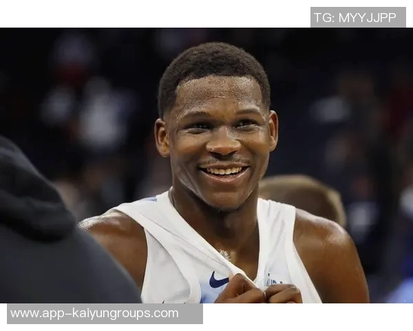 爱德华兹谈三人性格差异与默契直言杰登与里德都很安静 爱德华兹谈三人性格差异与默契直言杰登与里德都很安静